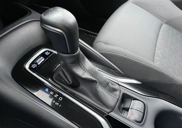 Toyota Corolla cena 86900 przebieg: 113897, rok produkcji 2019 z Skoki małe 379